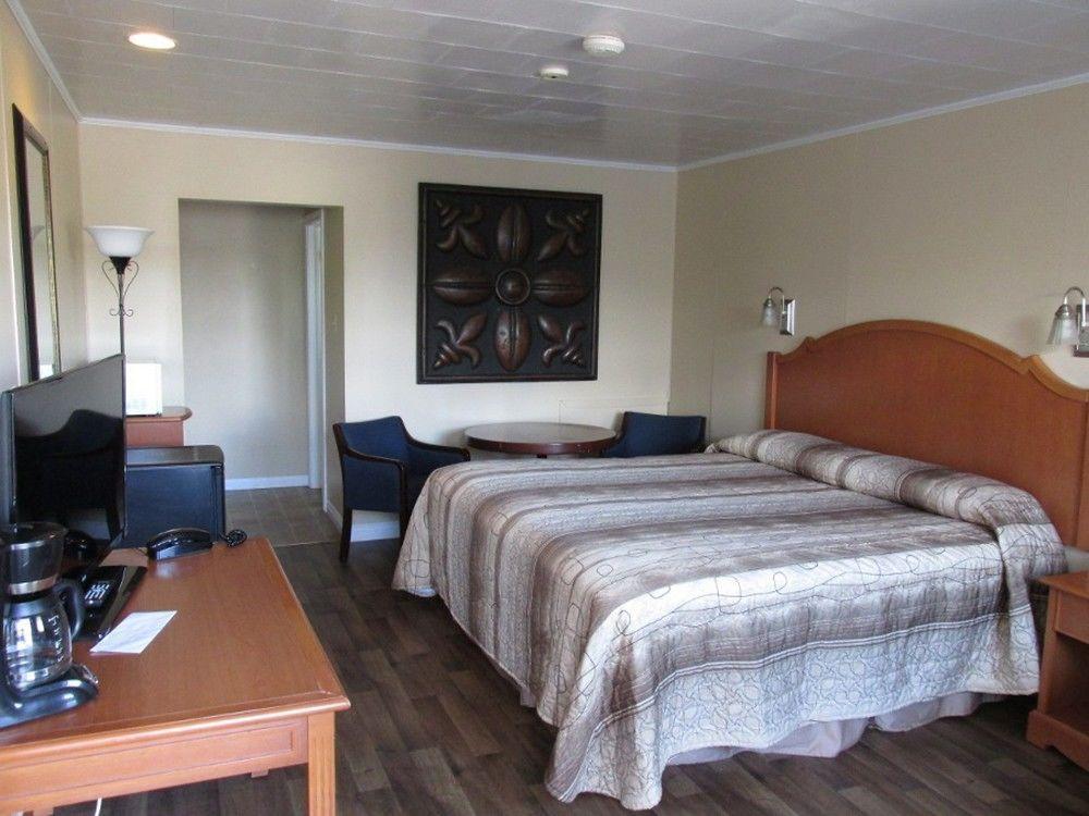Berry'S Motel Truro Exteriör bild